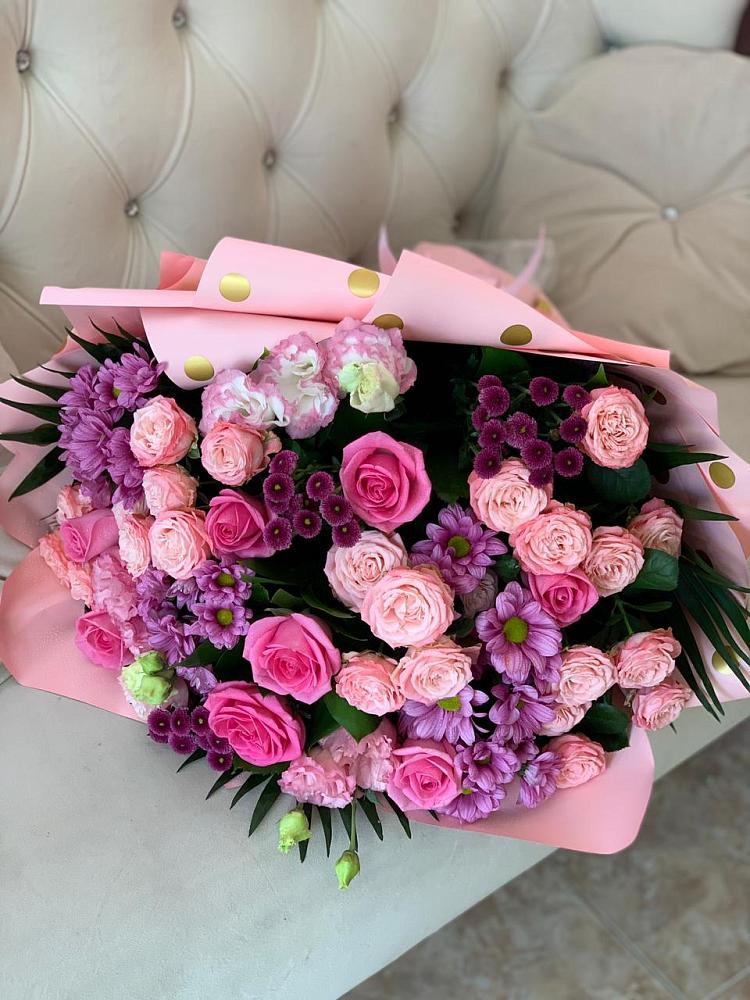 Букет цветов из: Хризантемы, Розы и Лизиантусы в Оричах