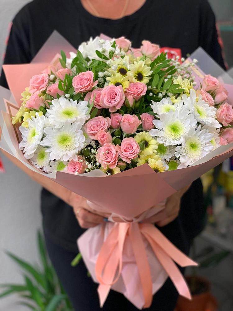 Букет цветов из: Розы и Хризантемы в Оричах