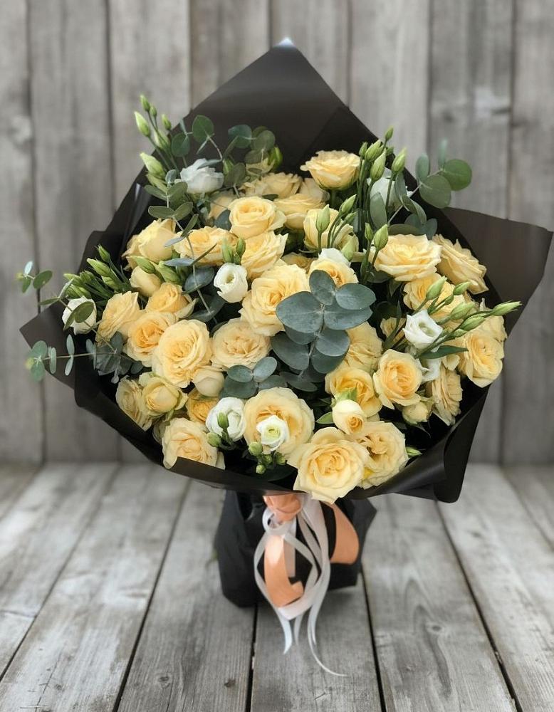 Букет цветов из: Розы и Лизиантусы в Оричах