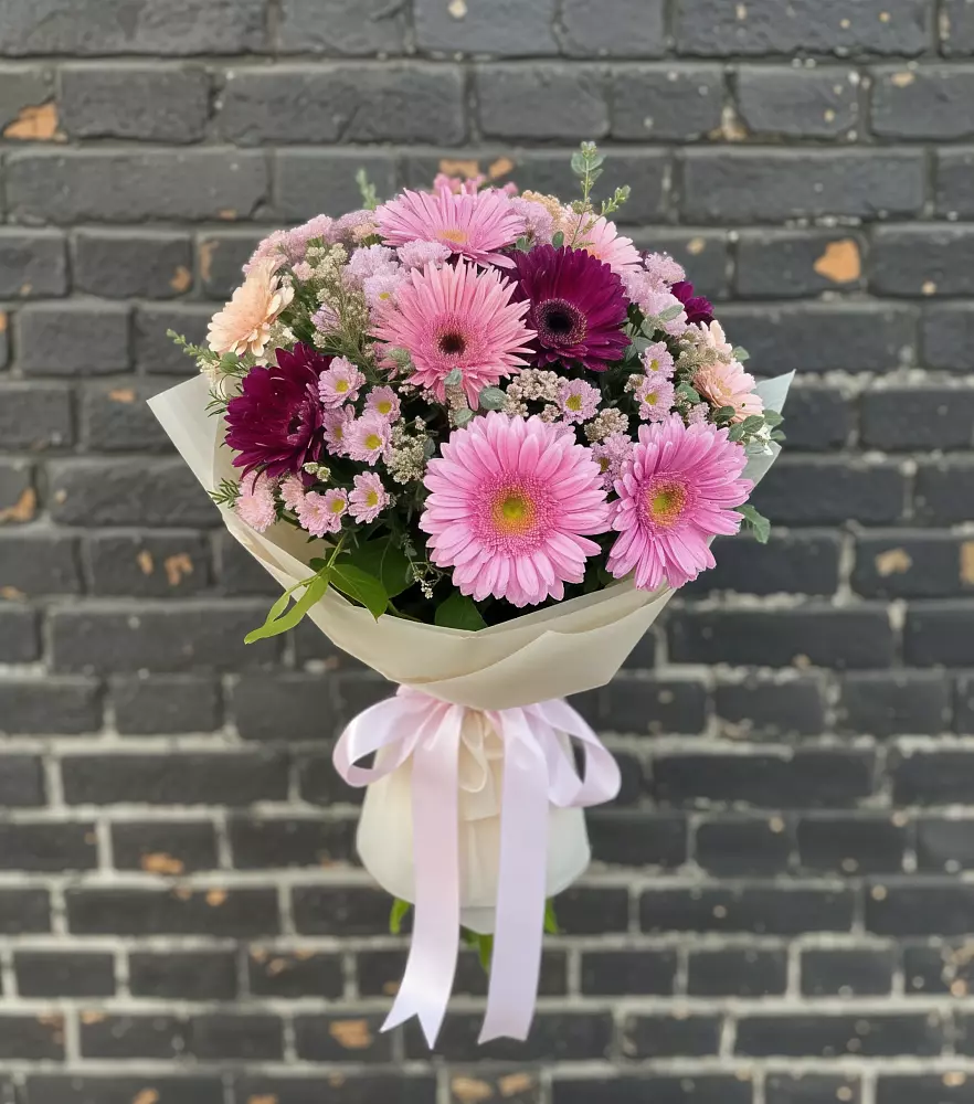 Букет цветов из: Герберы и Хризантемы в Оричах