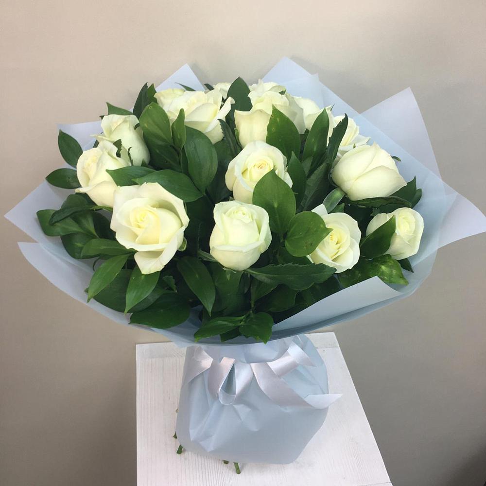 Букет 15 Белых роз Проуд в Оричах