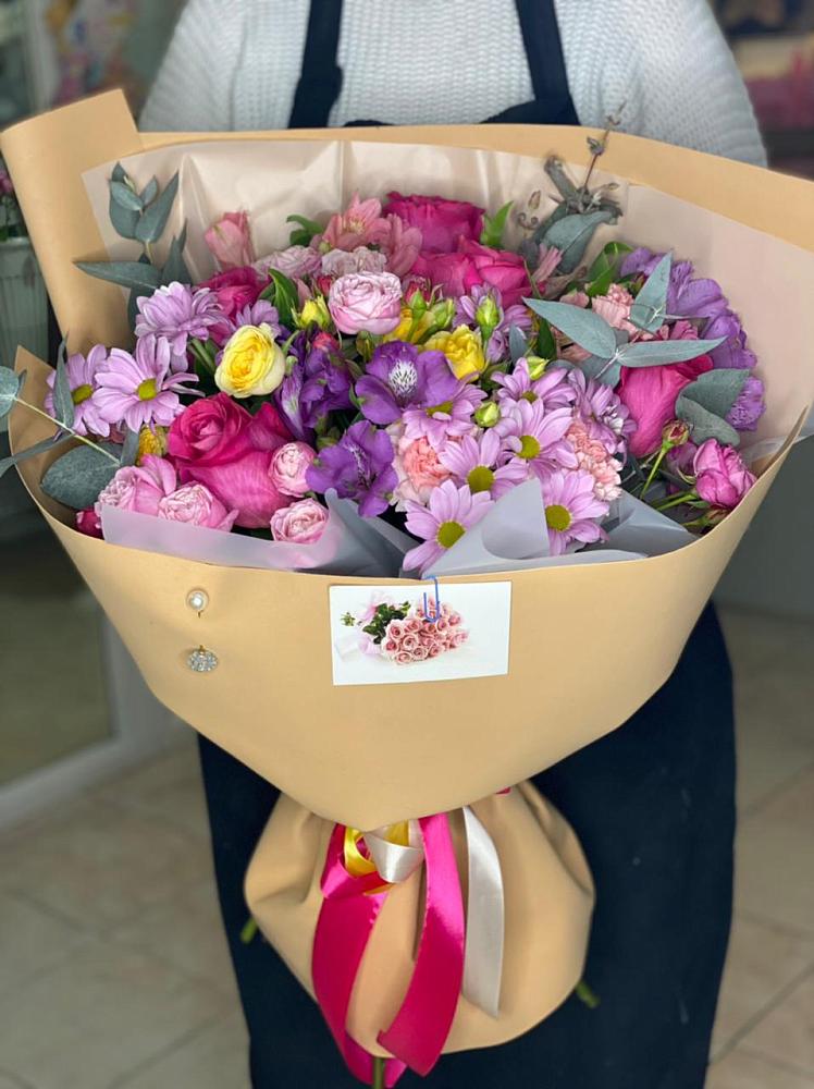 Букет цветов из: Хризантемы, Гвоздики и Альстромерии в Оричах