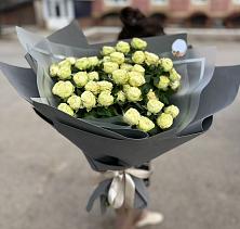 Букет Белые кустовые розы Солинеро в Оричах