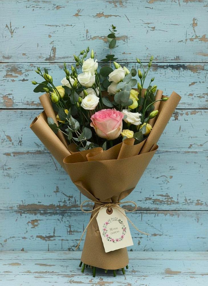 Букет цветов из: Розы и Лизиантусы в Оричах