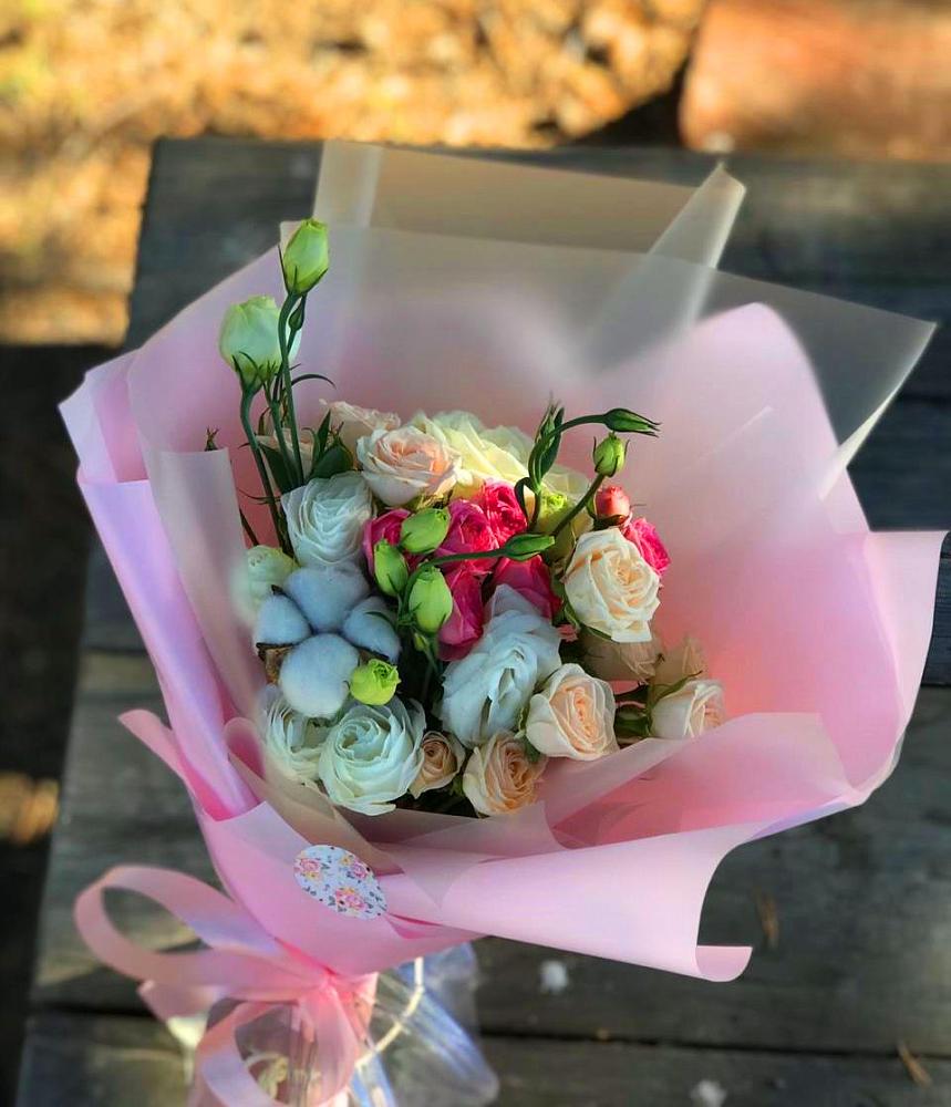 Букет цветов из: Розы и Лизиантусы в Оричах