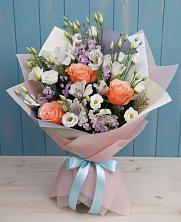 Букет цветов из:  Лизиантусы, Розы, Альстромерии и Гипсофила в Оричах