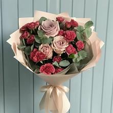 Букет цветов из:  Гвоздики и Розы в Оричах