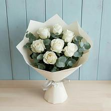 Букет Белые розы в Эвкалипте в Оричах