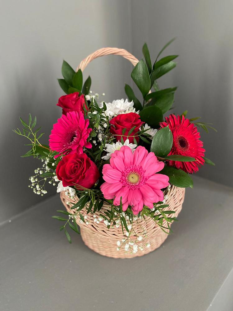 Цветочная композиция из Розы, Хризантемы и Герберы в корзине в Оричах
