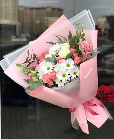 Букет цветов из: Розы, Лизиантусы и Хризантемы в Оричах